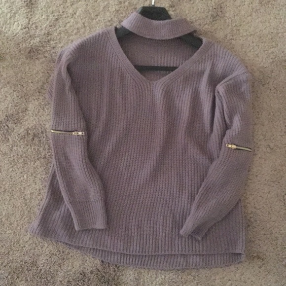 choker sweater zipper detail - Picture 3 of 3